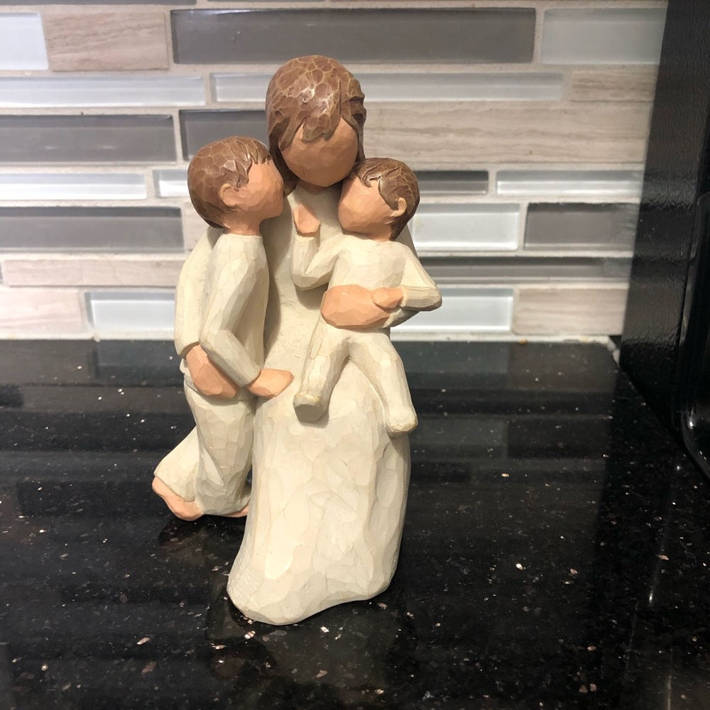 Willow tree figurine